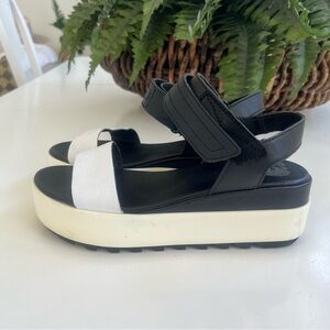 Sorel Cameron Platform Wedge Sandals  Summer size 7.5 M WP Adj Ankle Strap B/W